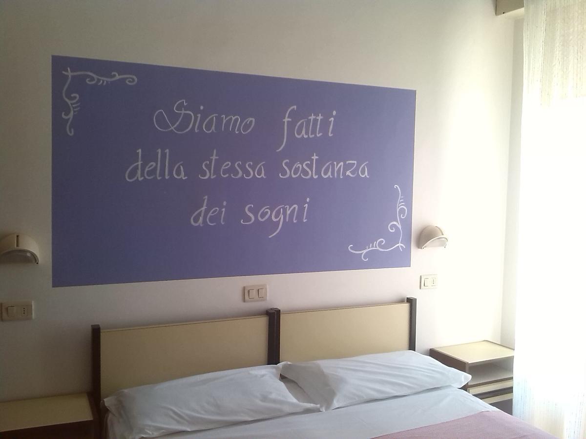 K2 Hotel Cattolica Exterior foto